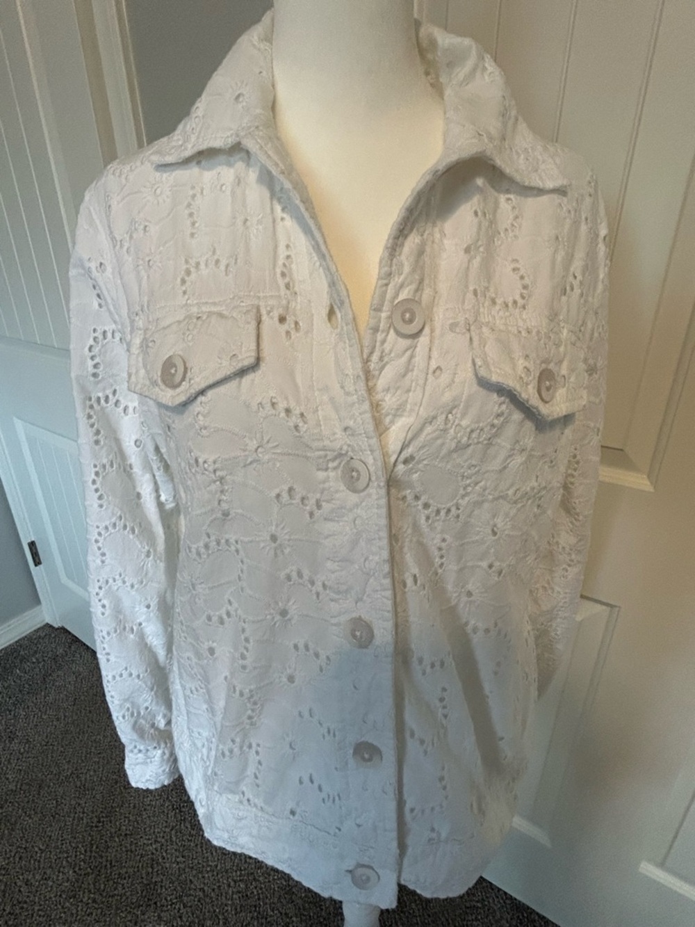 Appleseed's White Embroidered Jacket